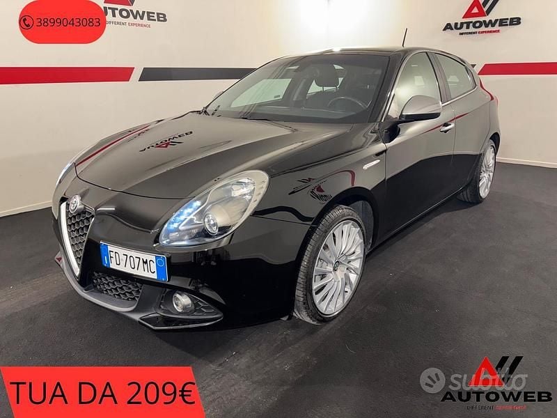 Nero Usata 2016 Alfa Romeo Giulietta Super Tre volumi | 9490 € (Buon prezzo) - Immagine 1/4