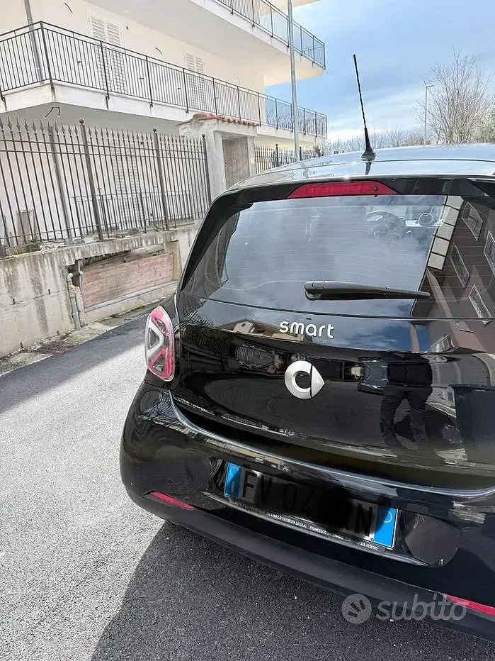Usata Smart ForFour 71 CV (52 kW) 2019 Nero Utilitaria