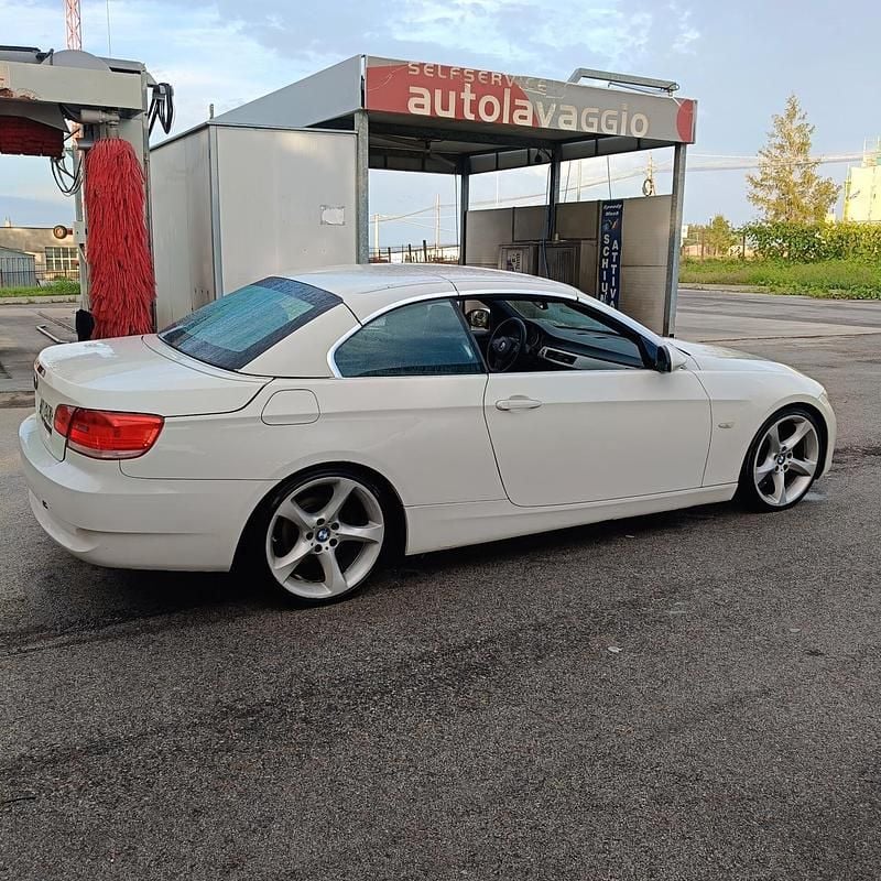 Usata BMW 320 Cabriolet 176 CV (129 kW) 2008 Bianco Cabrio