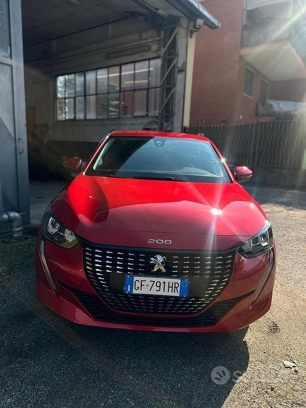 Usata Peugeot 208 Active 75 CV (55 kW) 2021 Rosso Utilitaria
