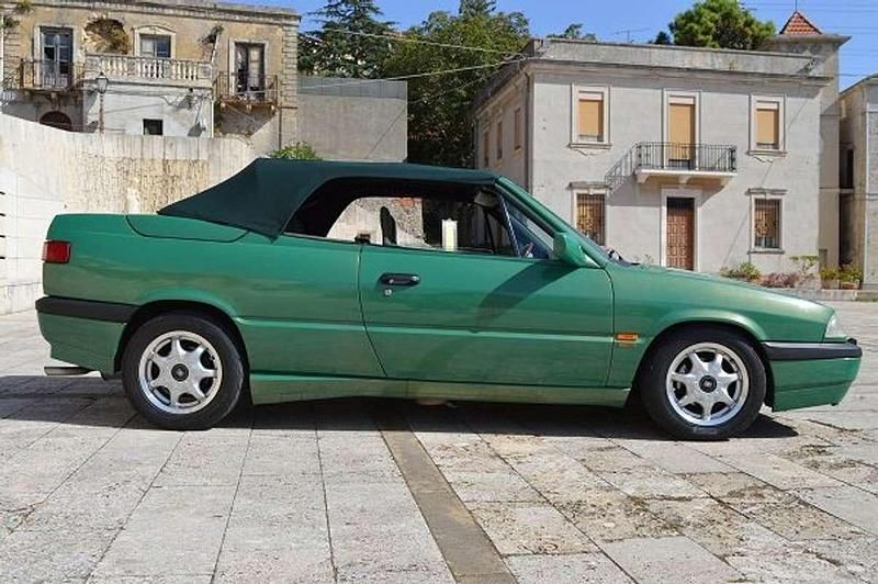 Usata Alfa Romeo 33 Quadrifoglio Verde 129 CV (94 kW) 1993 Verde Cabrio