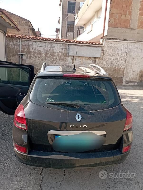 Usata Renault Clio GrandTour 105 CV (77 kW) 2010 Nero Station wagon