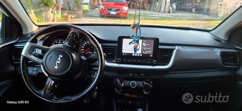 Usata Kia Stonic Urban 84 CV (61 kW) 2022 Bianco SUV