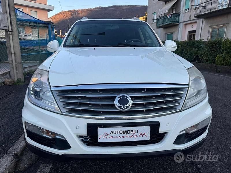 Usata Ssangyong (KGM) Rexton 155 CV (114 kW) 2014 Bianco pastello SUV
