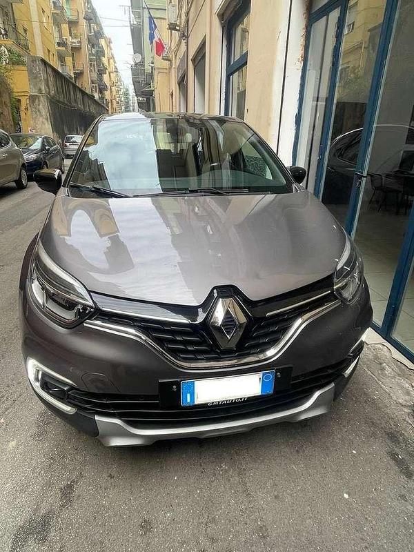 Usata Renault Captur Bose Edition 90 CV (66 kW) 2018 Grigio SUV