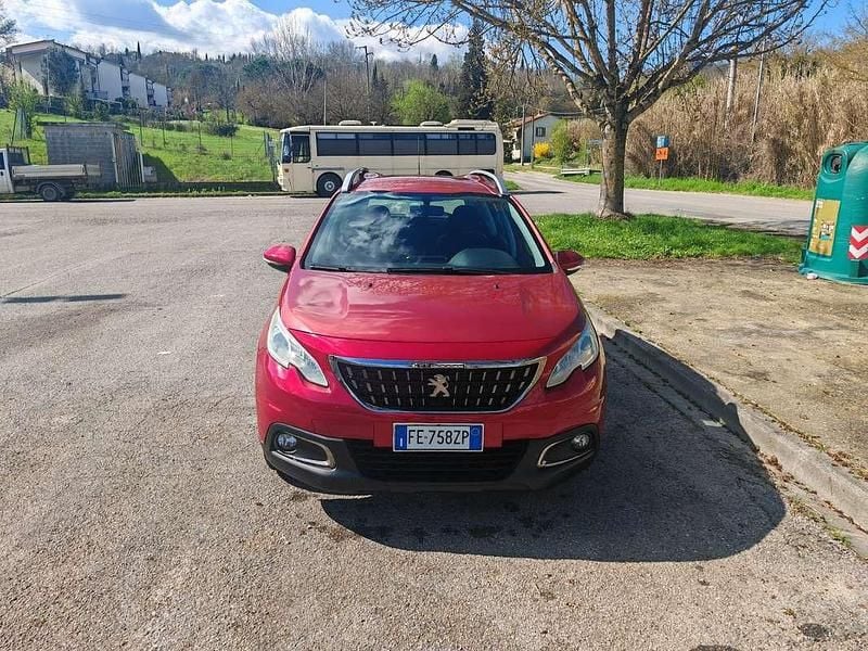 Usata Peugeot 2008 Active 99 CV (72 kW) 2016 SUV