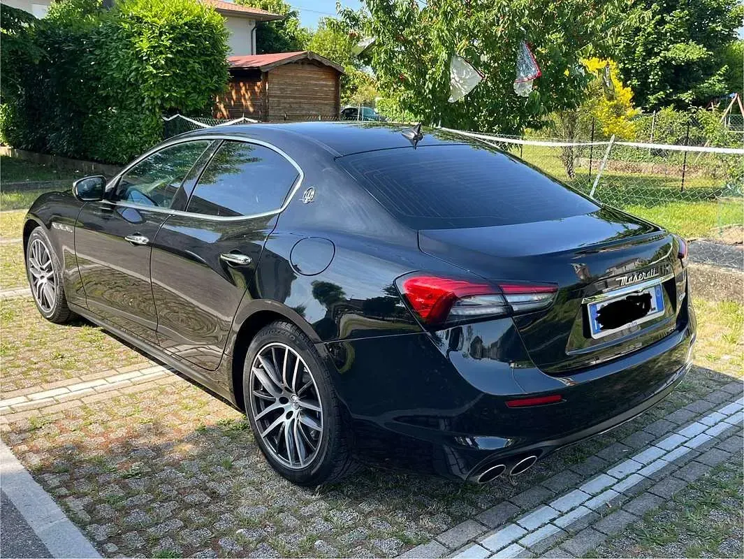 Usata Maserati Ghibli 250 CV (183 kW) 2020 Nero Berlina