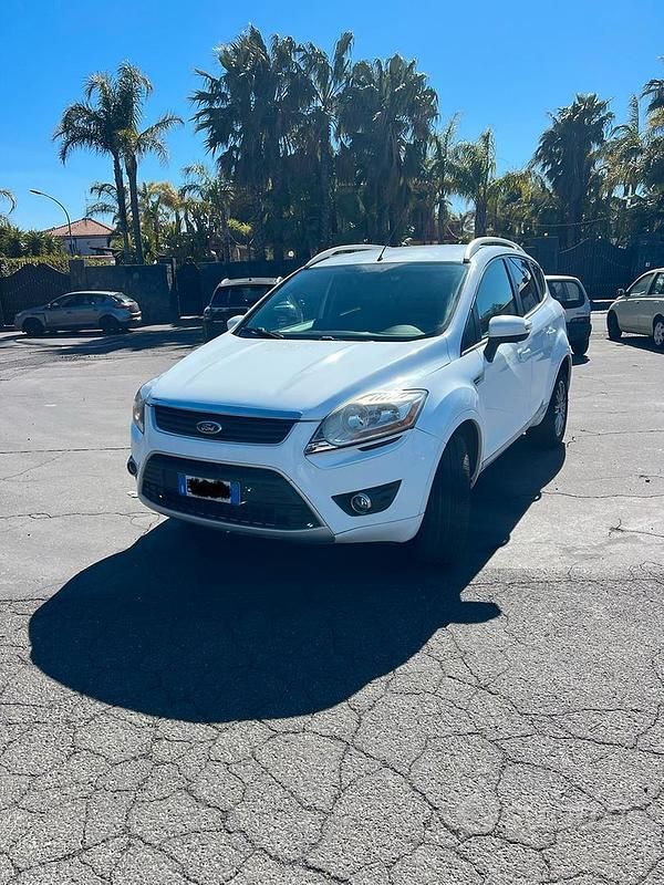 Usata Ford Kuga 136 CV (100 kW) 2012 Bianco SUV