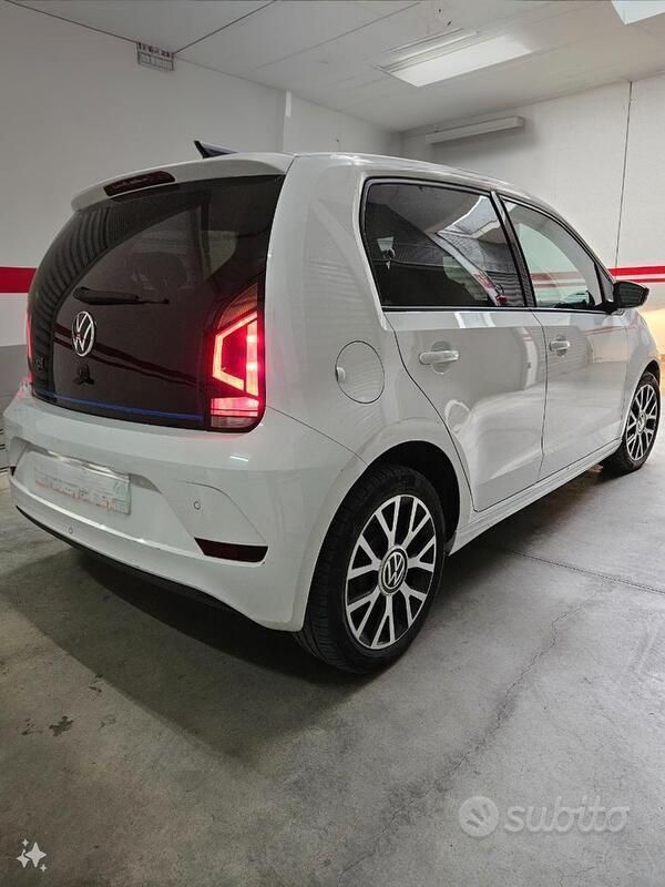 Usata VW e-up! Style 61 kW (83 CV) 2021 Bianco Utilitaria