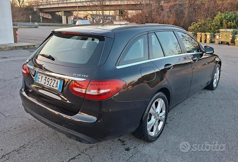 Usata Mercedes C180 Premium 115 CV (84 kW) 2015 Nero Station wagon
