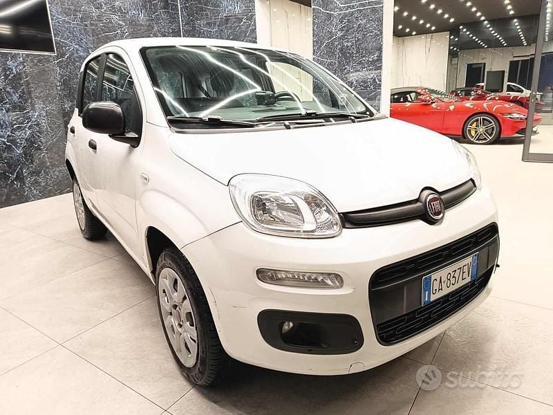 Usata Fiat Panda Lounge 84 CV (61 kW) 2020 Bianco Utilitaria