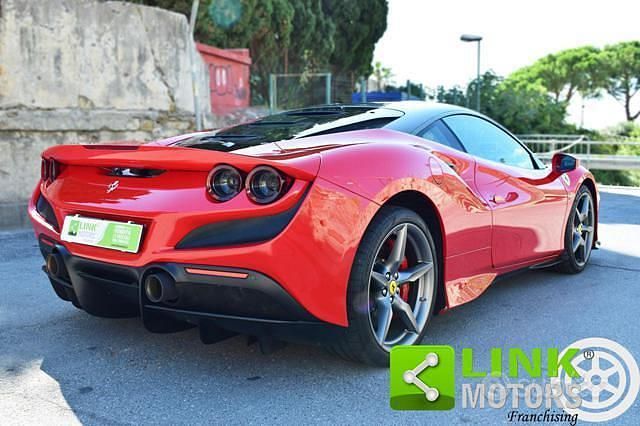Usata Ferrari F8 721 CV (530 kW) 2020 Rosso Coupé