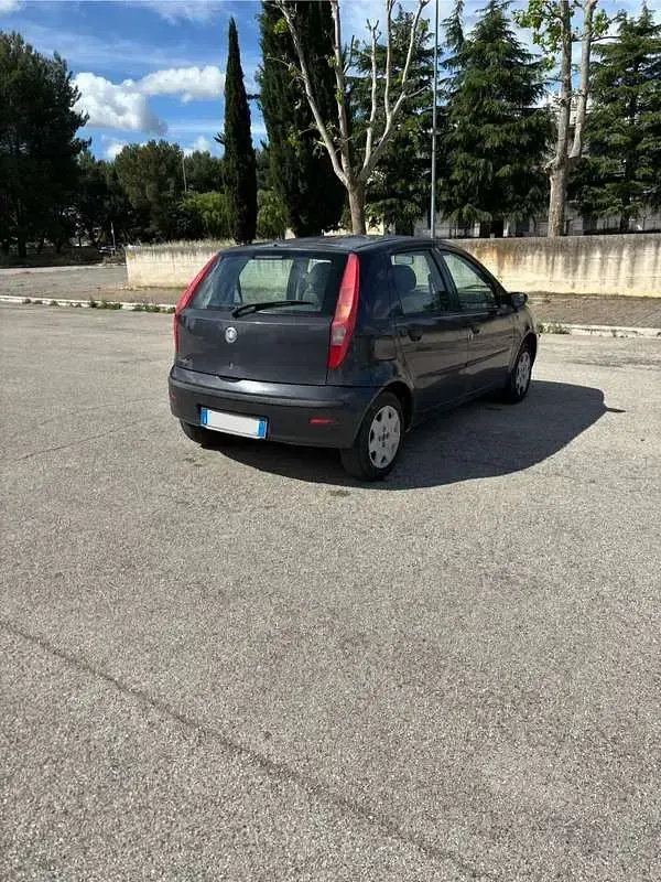 Usata Fiat Punto Active 60 CV (44 kW) 2004 Utilitaria