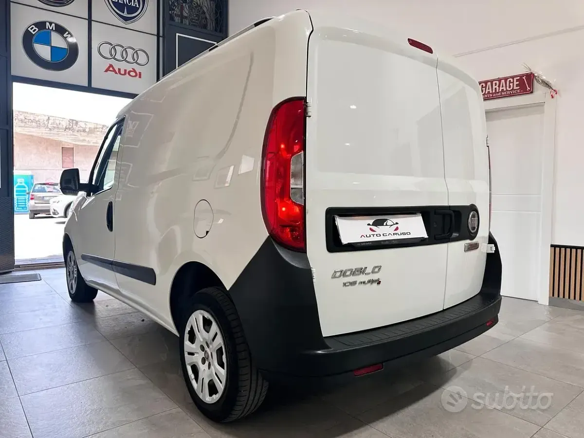 Usata Fiat Doblò 105 CV (77 kW) 2018 Bianco Monovolume