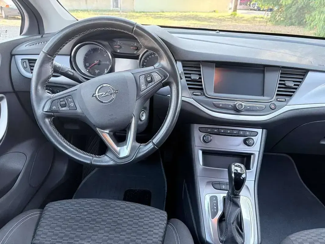 Usata Opel Astra Business 136 CV (100 kW) 2019 Argento Station wagon