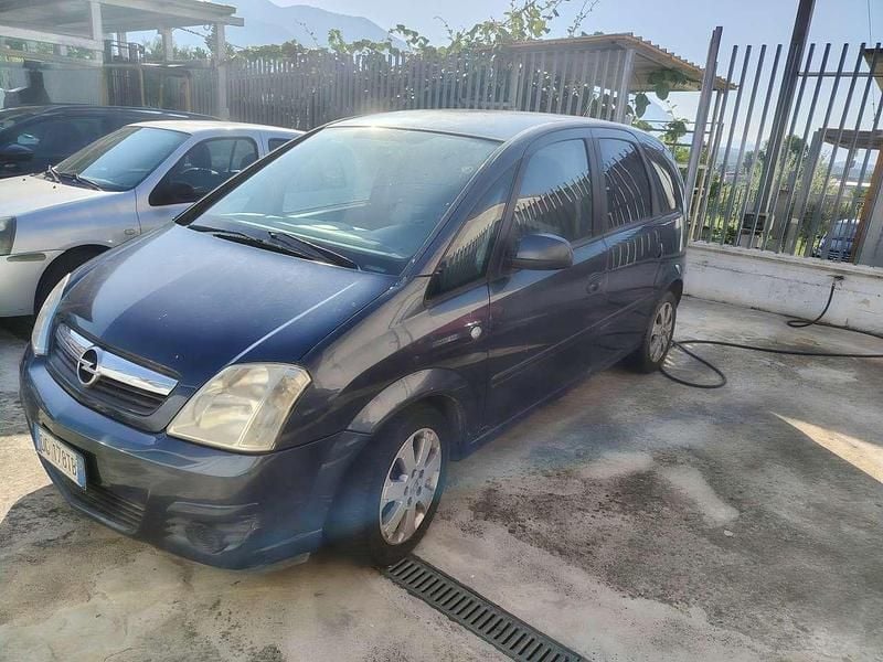 Usata Opel Meriva Cosmo 101 CV (74 kW) 2007 Other Monovolume