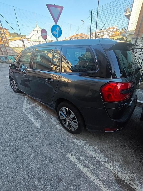 Grigio Usata 2014 Citroën Grand C4 Picasso Monovolume | 5990 € (Buon prezzo) - Immagine 1/4