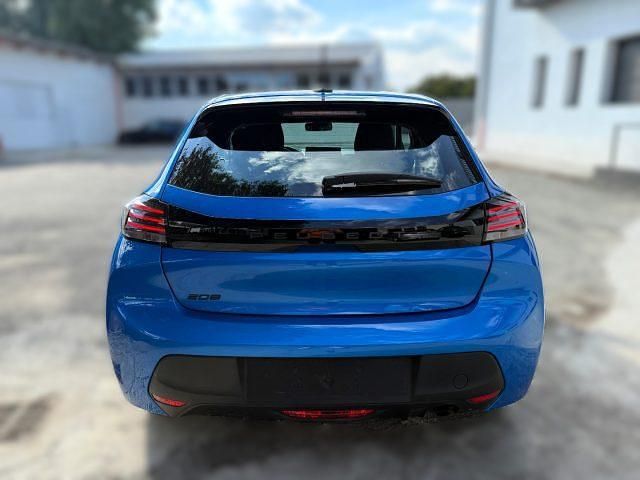 Usata Peugeot 208 Active 101 CV (74 kW) 2024 Blu pastello Utilitaria