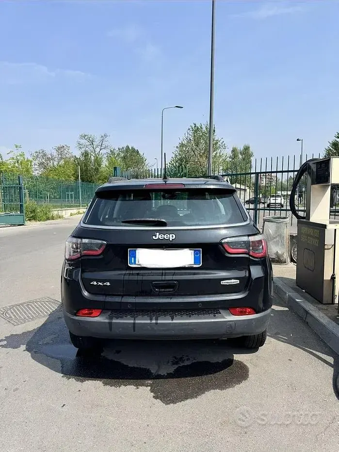 Usata Jeep Compass Longitude 140 CV (102 kW) 2018 Nero SUV