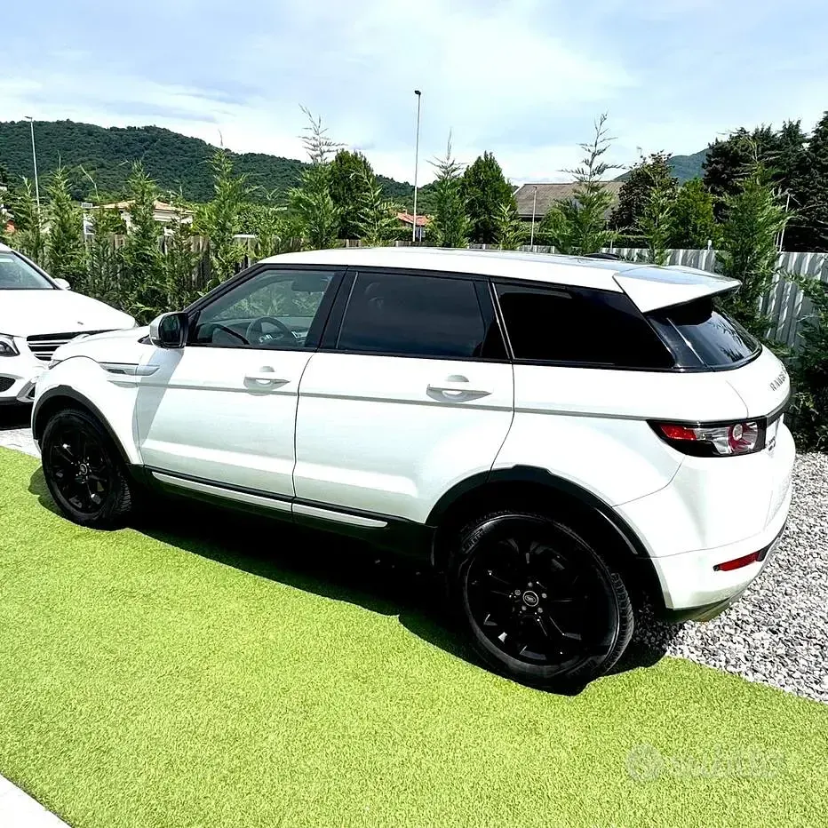 Usata Land Rover Range Rover evoque Dynamic 190 CV (139 kW) 2013 Bianco SUV