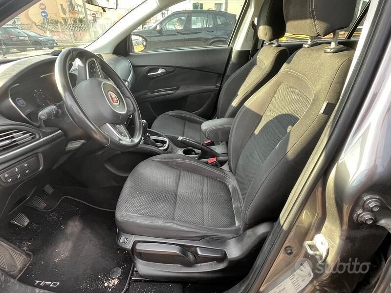Usata Fiat Tipo 120 CV (88 kW) 2017 Grigio Station wagon