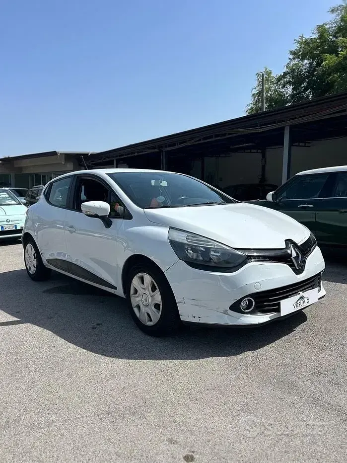 Usata Renault Clio 75 CV (55 kW) 2013 Bianco Utilitaria