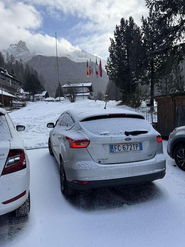 Usata Ford Focus S 101 CV (74 kW) 2015 Berlina