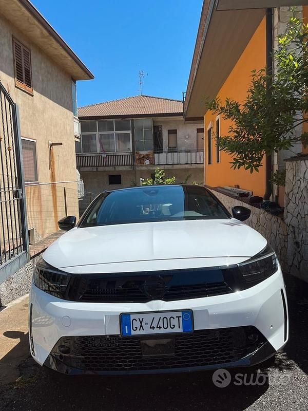 Bianco Usata 2024 Opel Corsa Due volumi | 20.000 € (Molto cara) - Immagine 1/3