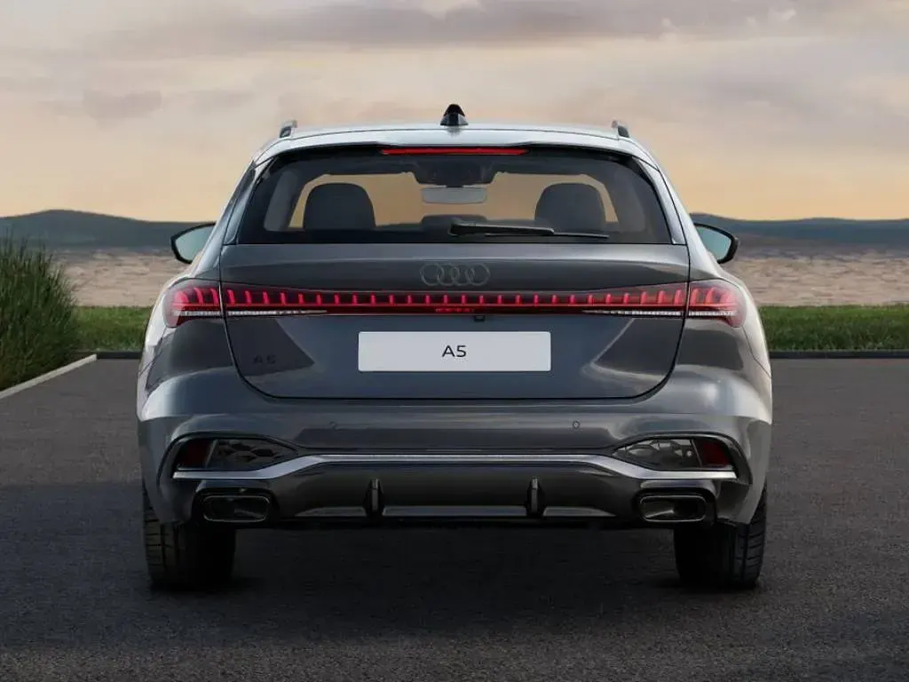 Nuova Audi A5 S-Line 204 CV (150 kW) 2026 Grigio magnete Station wagon