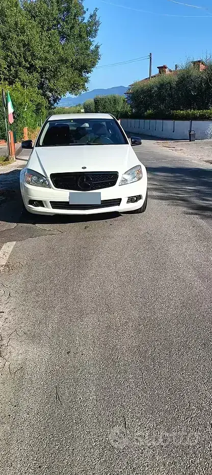 Usata Mercedes C200 136 CV (100 kW) 2010 Bianco Berlina