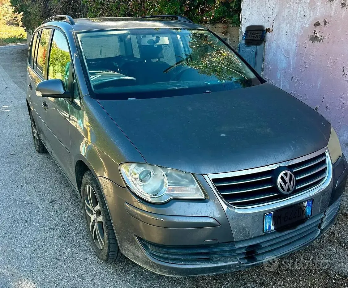 Usata VW Touran Highline 105 CV (77 kW) 2007 Grigio Monovolume