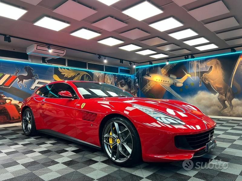 Usata Ferrari GTC4Lusso 610 CV (448 kW) 2017 Rosso Station wagon