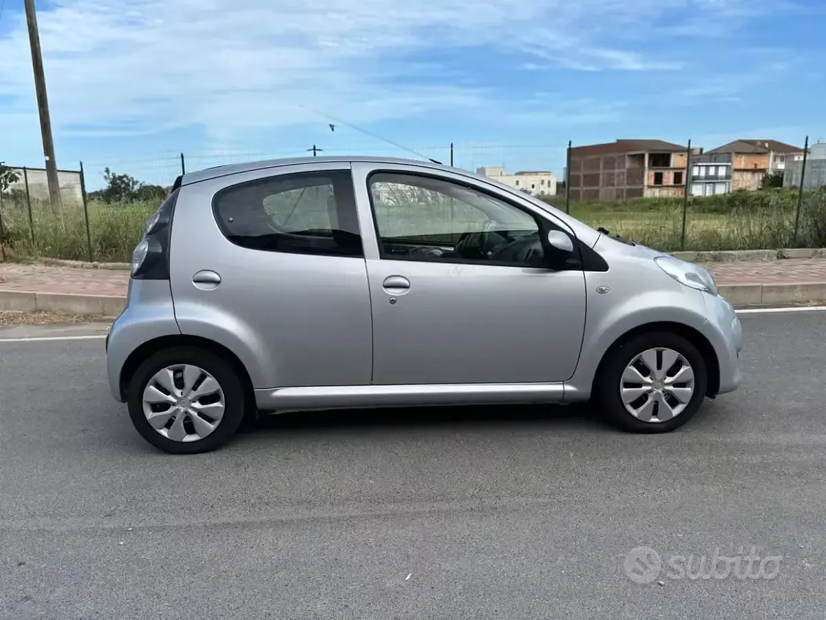 Second-hand Citroën C1 68 CP (50 kW) 2009 Gri Hatchback
