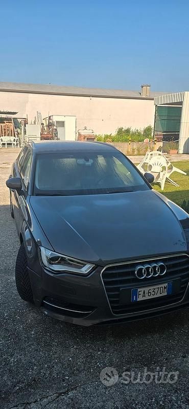Usata Audi A3 Comfort 110 CV (80 kW) 2015 Grigio Utilitaria