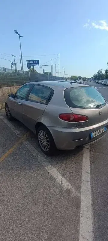 Usata Alfa Romeo 147 Distinctive 150 CV (110 kW) 2007 Utilitaria