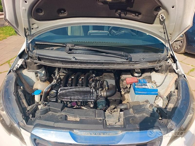 Usata Peugeot 108 Allure 82 CV (60 kW) 2015 Utilitaria