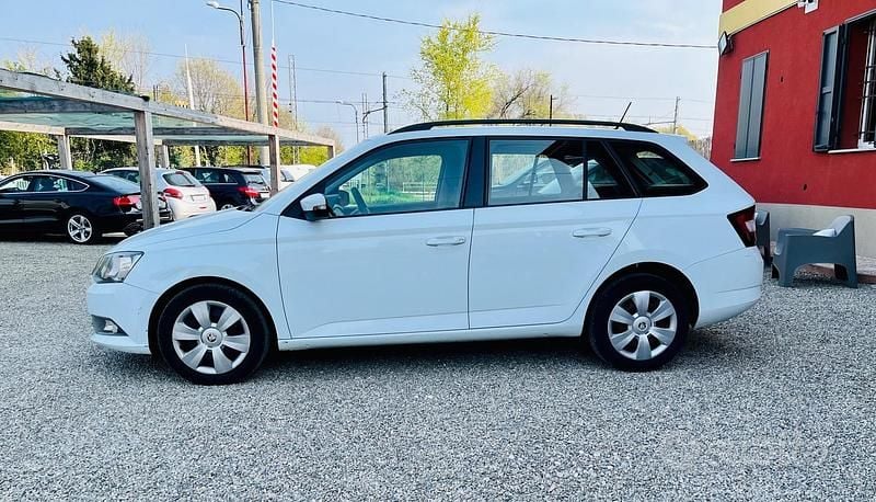 Usata Skoda Fabia Business Line 90 CV (66 kW) 2016 Bianco Station wagon