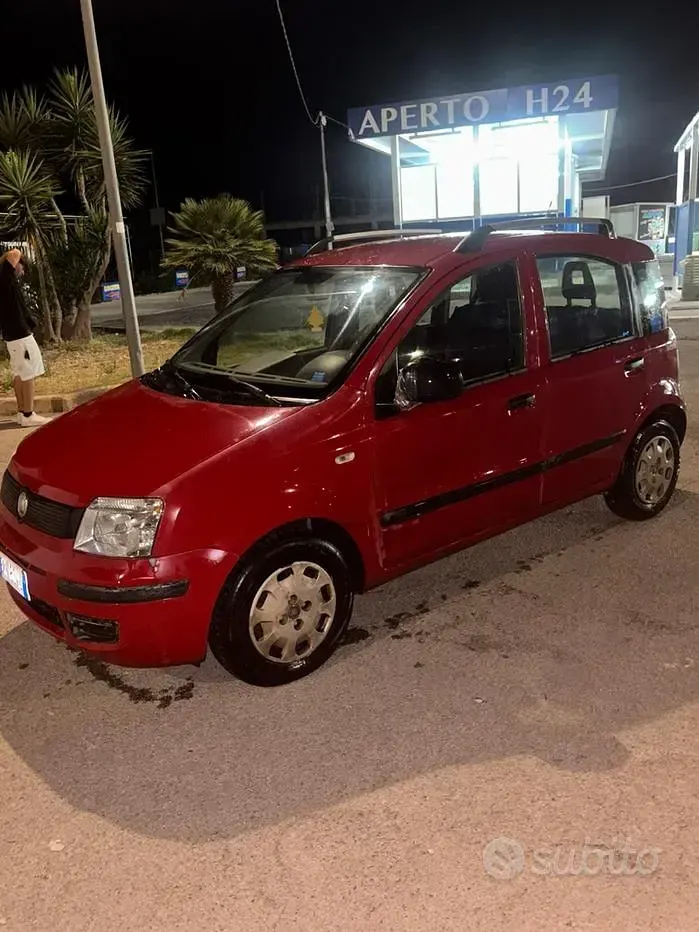 Usata Fiat Panda 69 CV (50 kW) 2012 Rosso Utilitaria