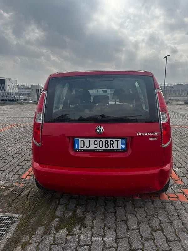 Usata Skoda Roomster Sport 105 CV (77 kW) 2007 Rosso Monovolume
