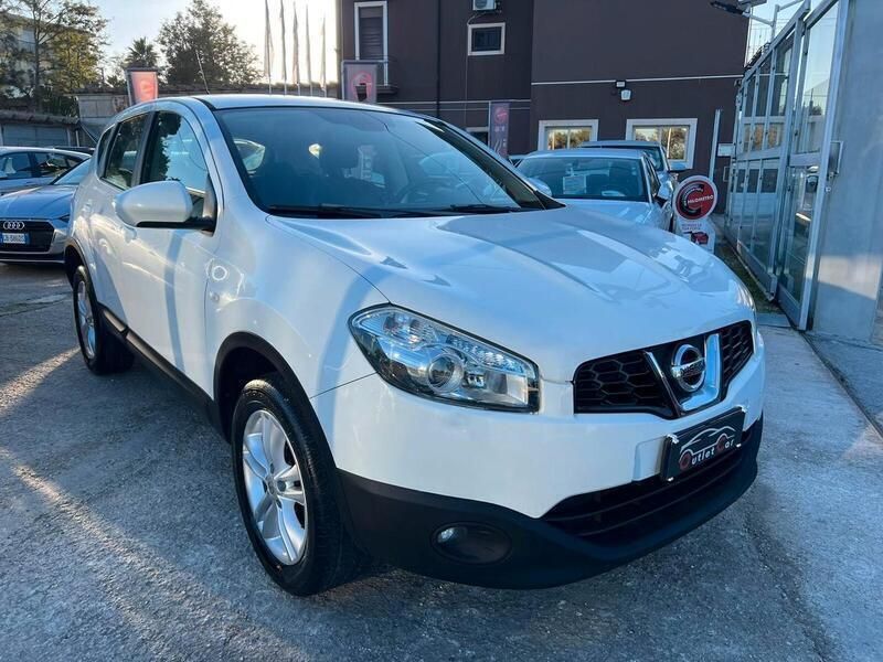 Usata Nissan Qashqai Acenta 111 CV (81 kW) 2013 Bianco SUV