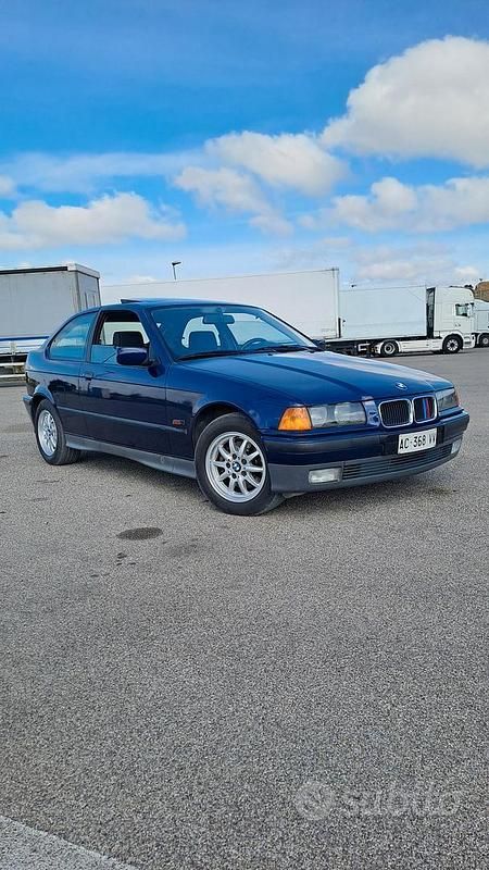 Usata BMW 318 1995 Blu Coupé