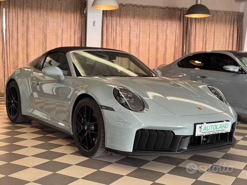 Usata Porsche 911 Targa 4 541 CV (397 kW) 2025 Verde Cabrio