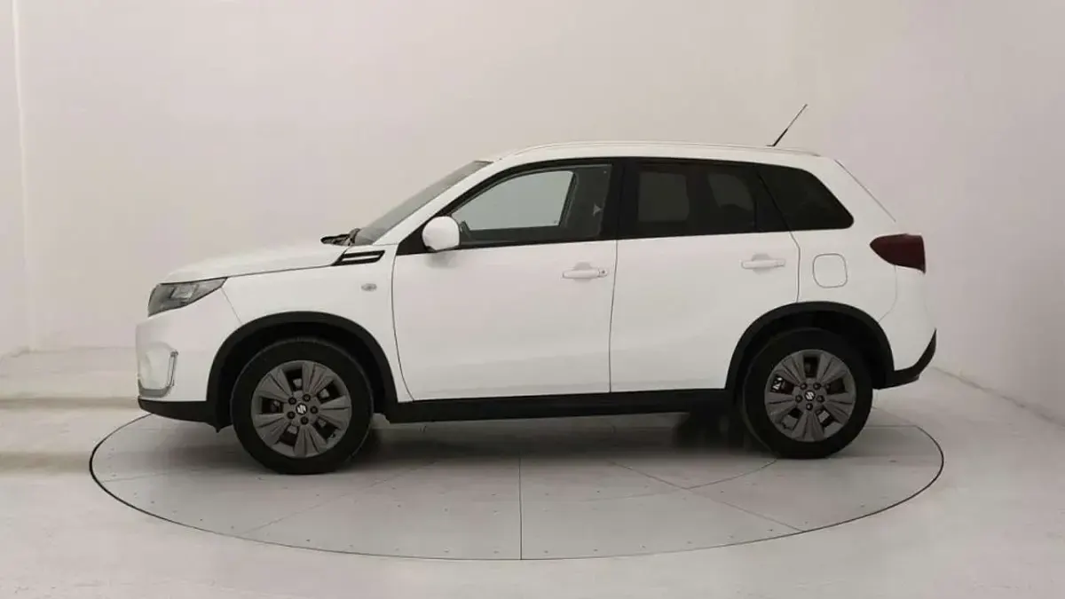 Usata Suzuki Vitara Cool 129 CV (94 kW) 2023 Bianco SUV