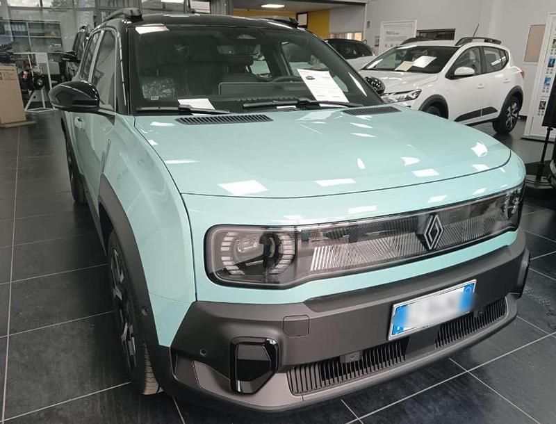 Usata Renault R4 Komfort 110 kW (150 CV) 2025 Verde Berlina