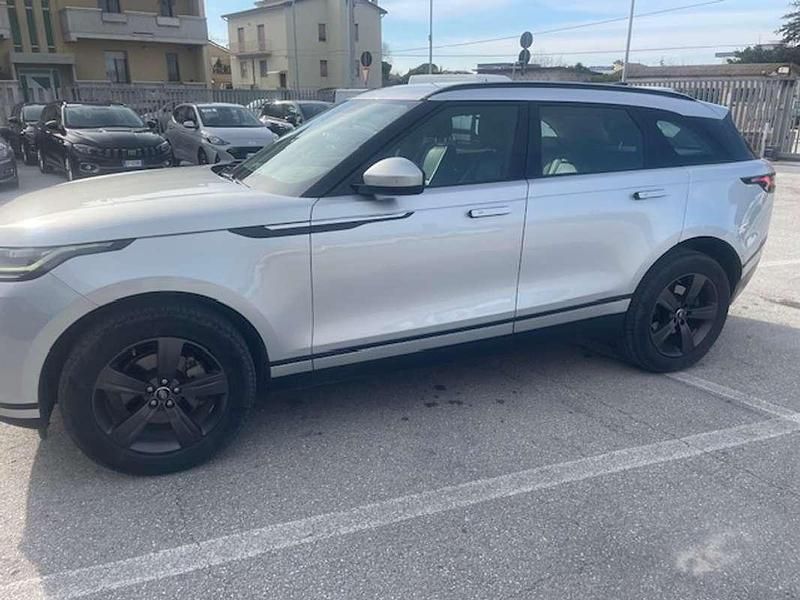 Używany Land Rover Range Rover Velar S 179 KM (131 kW) 2018 Srebrny SUV