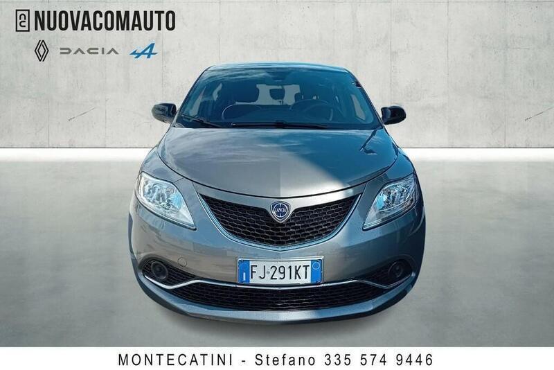 Usato 2017 Lancia Ypsilon 1.2 Benzin 69 CV (9.900 €)