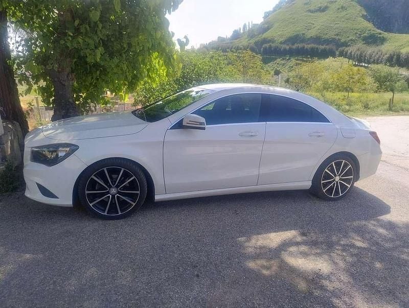 Usata Mercedes CLA180 109 CV (80 kW) 2015 Berlina
