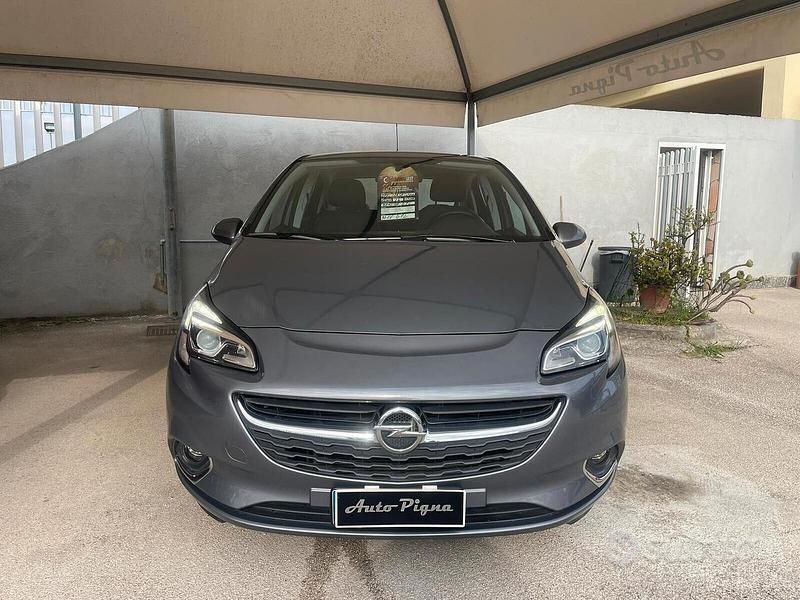 Usata Opel Corsa Cosmo 90 CV (66 kW) 2015 Grigio Berlina