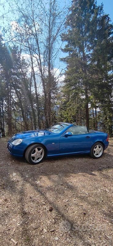 Usata Mercedes SLK230 1997 Blu Cabrio