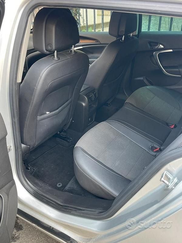 Usata Opel Insignia Cosmo 131 CV (96 kW) 2010 Grigio Station wagon